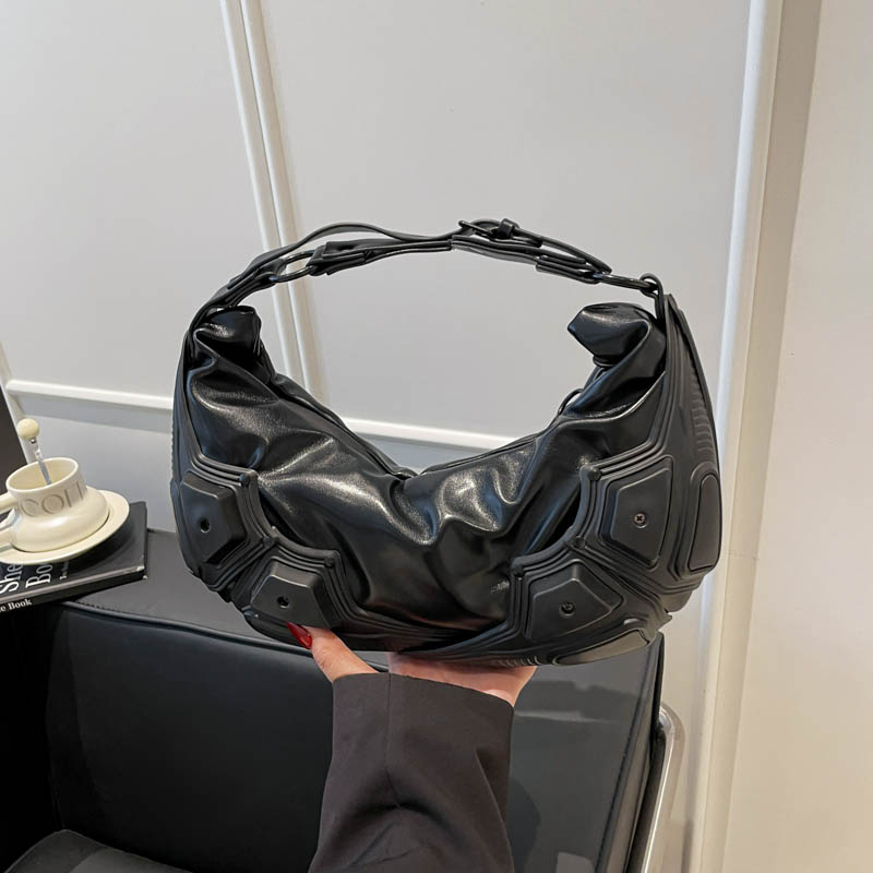 Women Bags 2026 Trends - حقيبة كتف نسائية عصرية على شكل