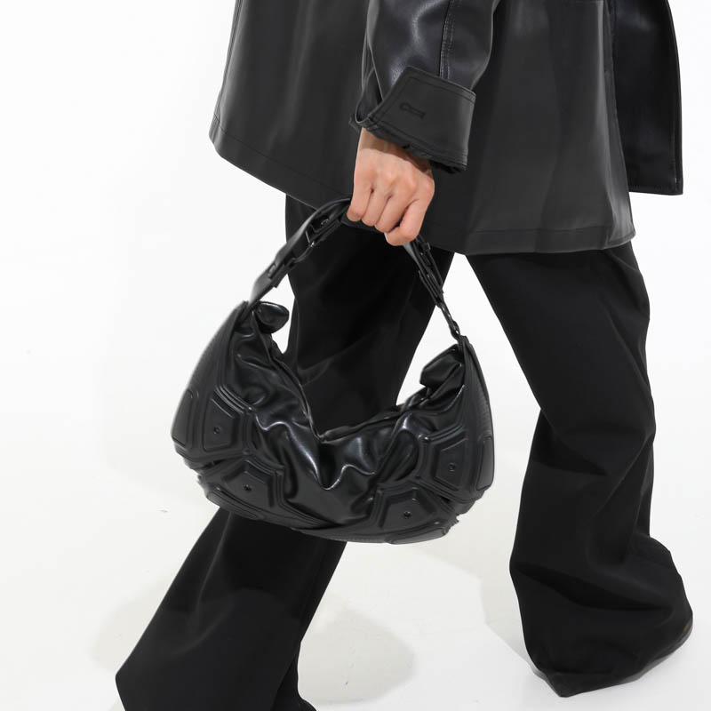 حقيبة كتف نسائية عصرية على شكل - مراجعة Women Bags 2026 Trends وسعره