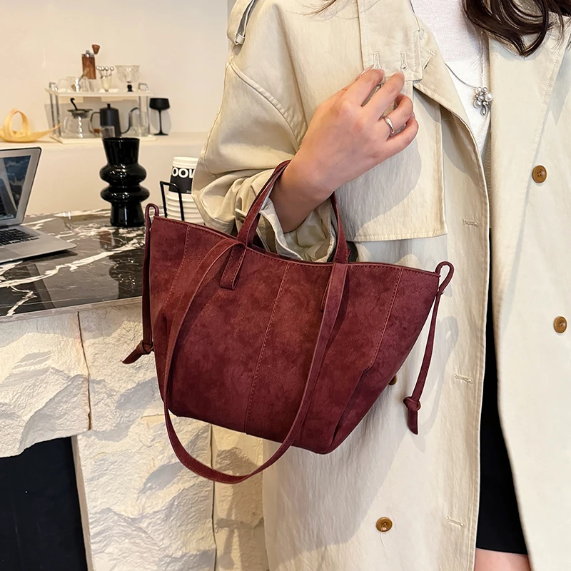 ضوء فاخر الصلبة بولي Hasp غلق  - مراجعة Women Bags On Sale وسعره